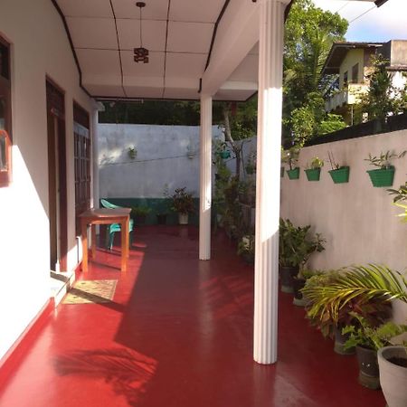 Coco One Holiday Inn Mirissa Extérieur photo